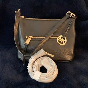 Michael Kors Purse w/ShoulderStrap